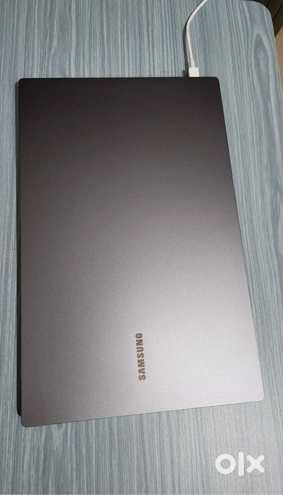 Samsung Galaxy Book 4 – 8GB RAM  Slim & Powerful Excellent Condition