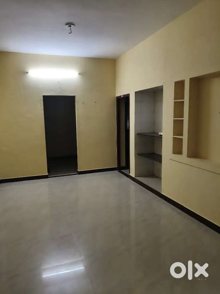 2BHK rent near old bus stand