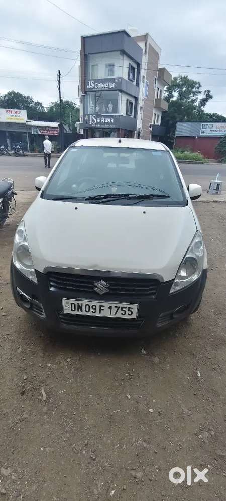 Maruti Suzuki Ritz 2011 sept 225500 Km Driven repassing done till 2030