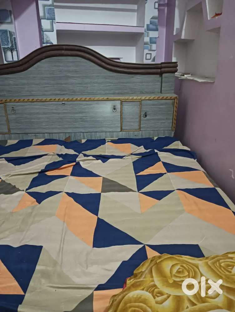 PG Rooms with AC and tiffin