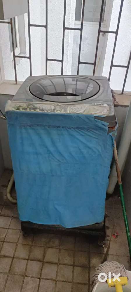 7 years old 6.5 KG IFB front load fully automatic Washing machine.