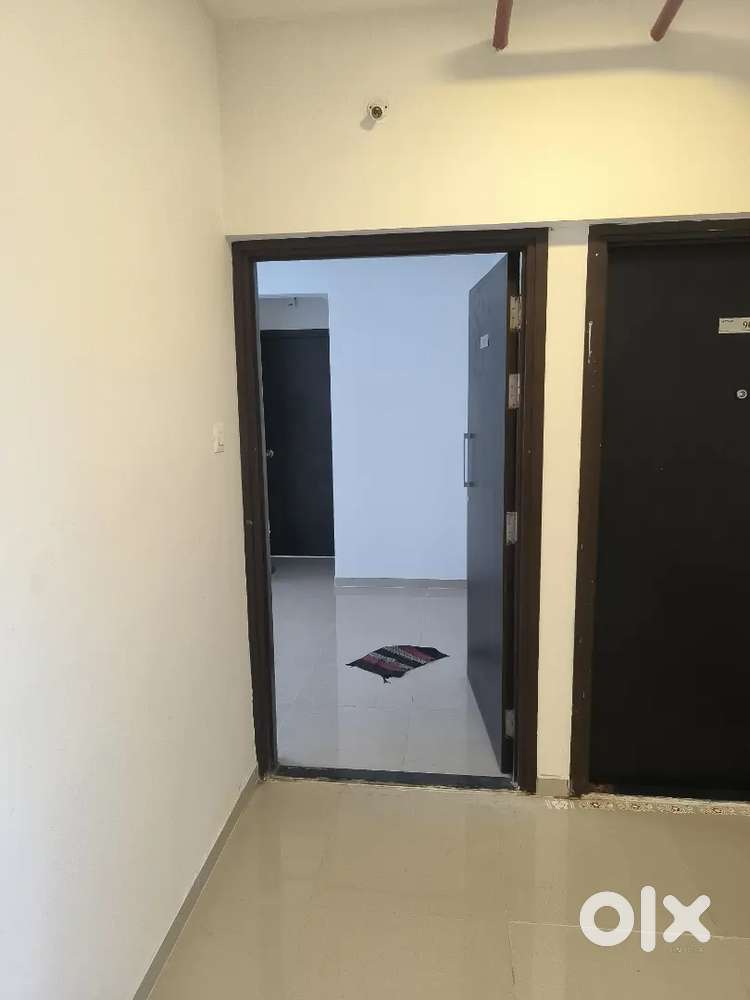 1 Bhk flat for rent near market hospital School new flat
