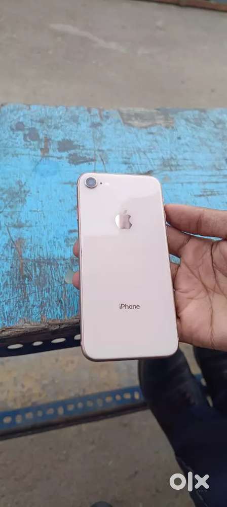 Iphone 8 hai koi problem nahi hai sari cheze working mai hai