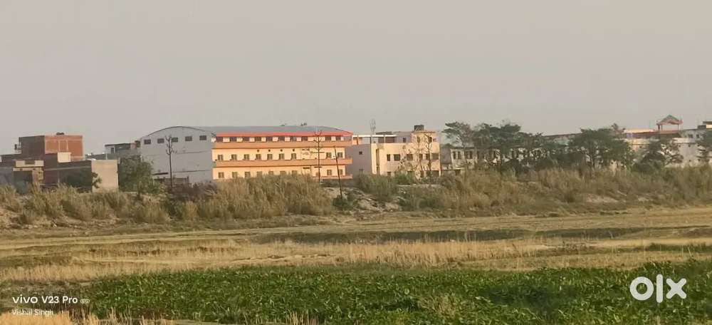 मेन highway से लगा हुआ साइट emi सुविधा के साथ