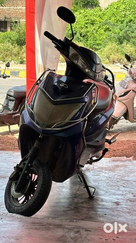 Kinetic Electric scooty.