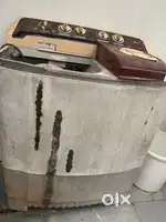 LG make semi automatic washing machine model P7853R3S
