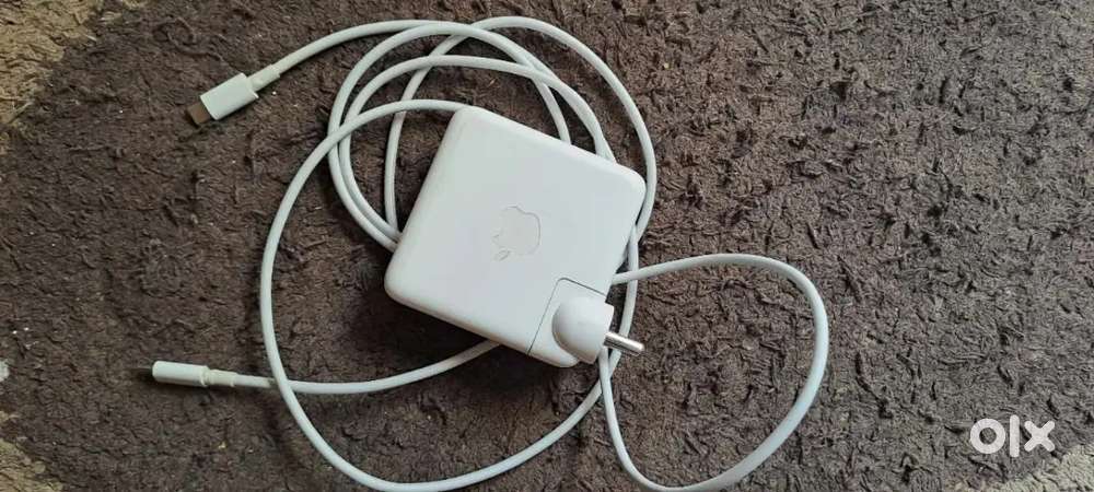 Apple MacBook charger(original)