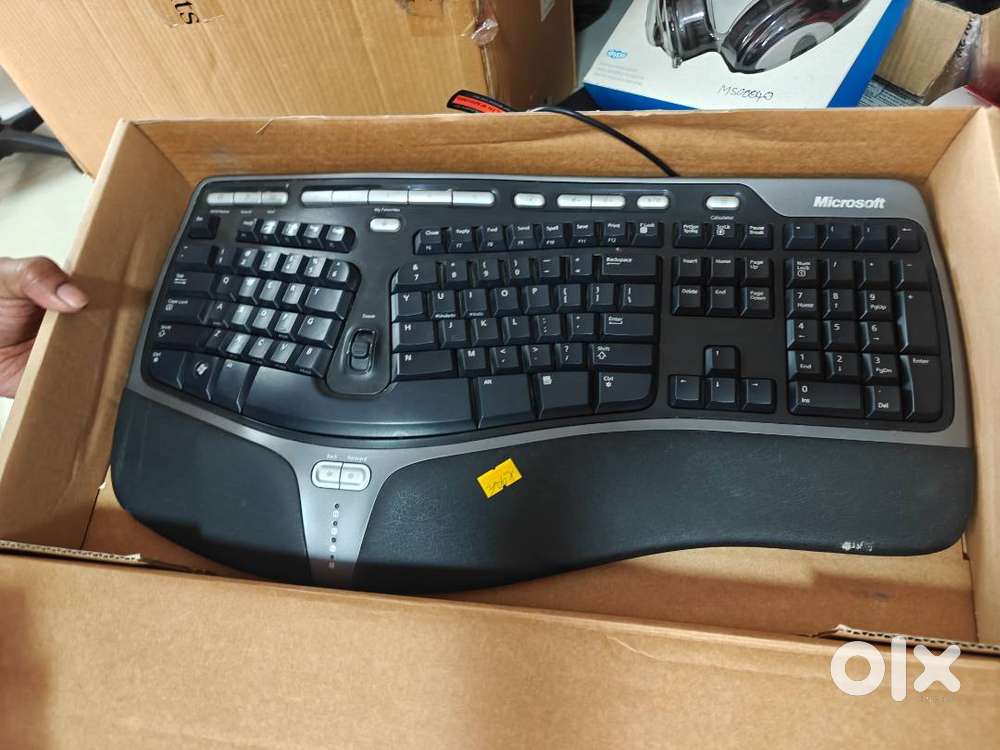 Microsoft mouse, keyboard with mouse, headphone & mic, mouse