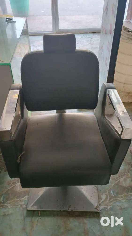 Parlour Chair & shampoo station