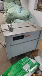 Box Strapping Machine