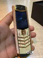 Vertu signature diamond edition with box and accessories