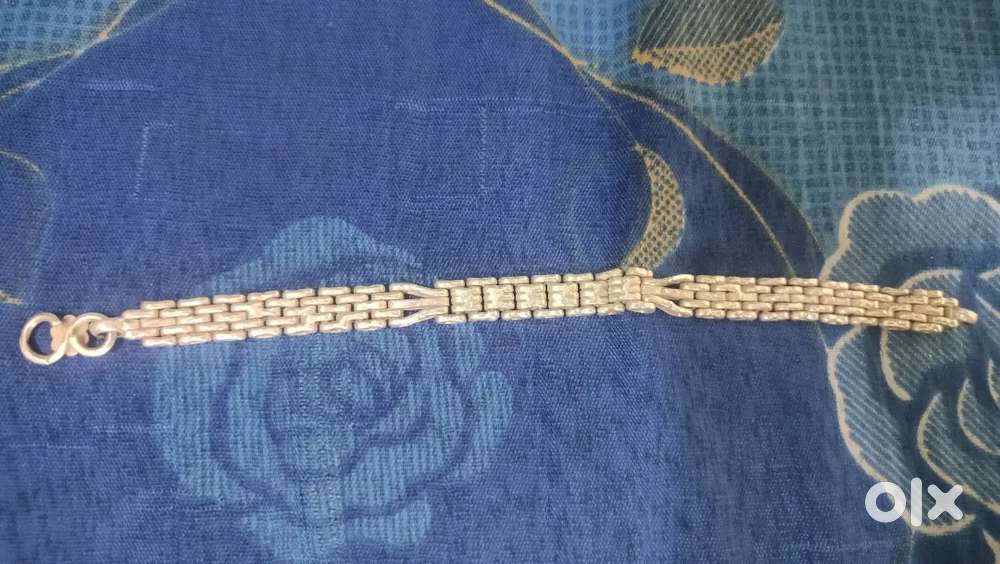 This is vendy bracelet