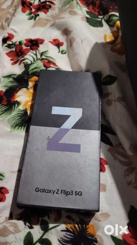 Z flip 3 5g 100% condition