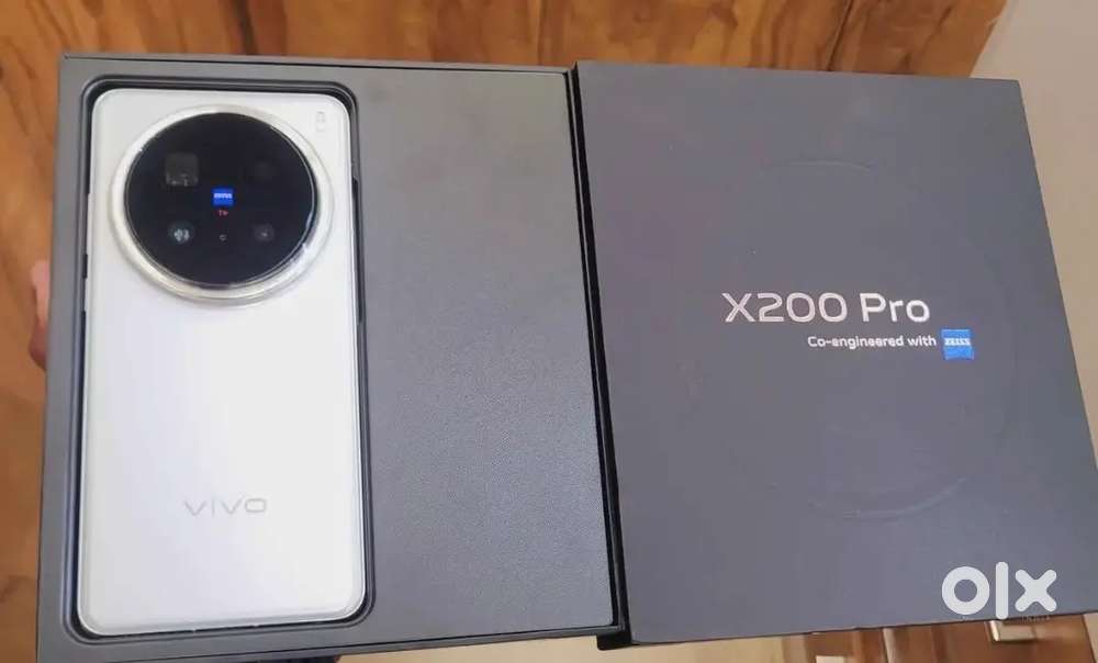 Vivo x200 pro New 1 year warranty 16 & 512GB