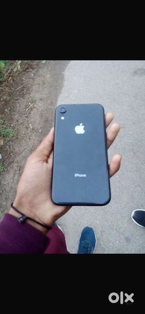 iPhone xr 64 gb on working
