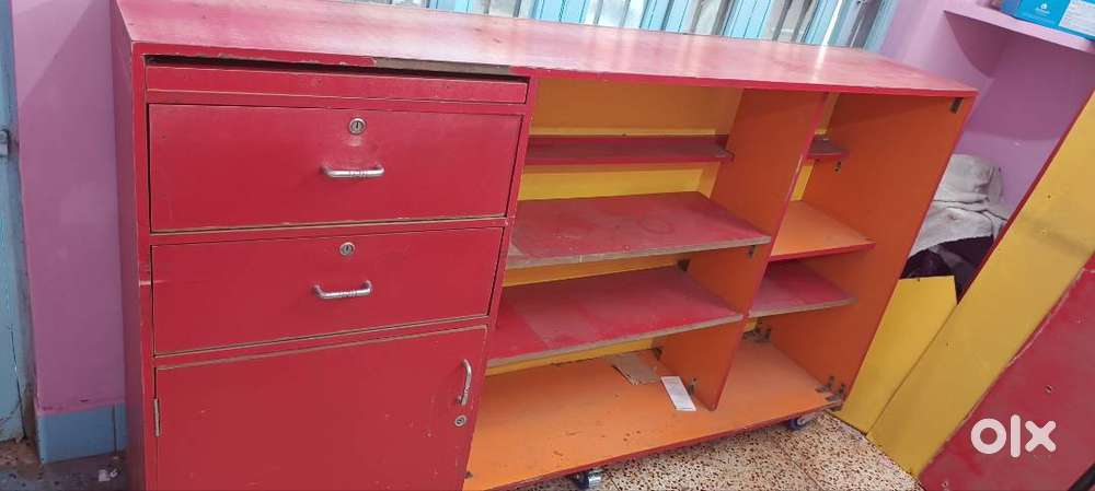 Shop counter