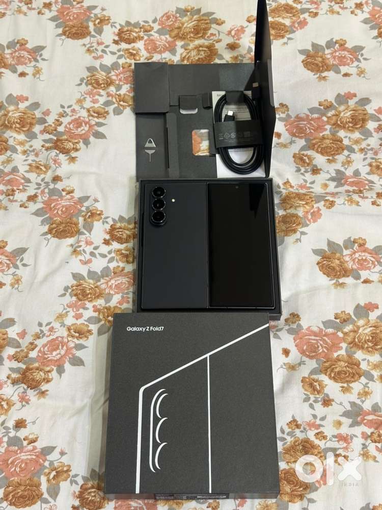 Samsung Galaxy Z Fold 7 256GB, Black, Indian Variant