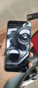 Selling Honor 9i  ,Phone is in good condition  with 4 gb ram and 64 gb