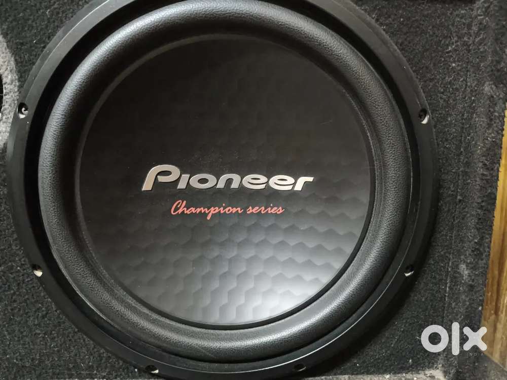 Pioneer subwoofer W1212D4