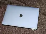 Macbook Pro 2018Mfd i7 16GB Ram 512GB SSD 5.5gbGraphics Touchbar