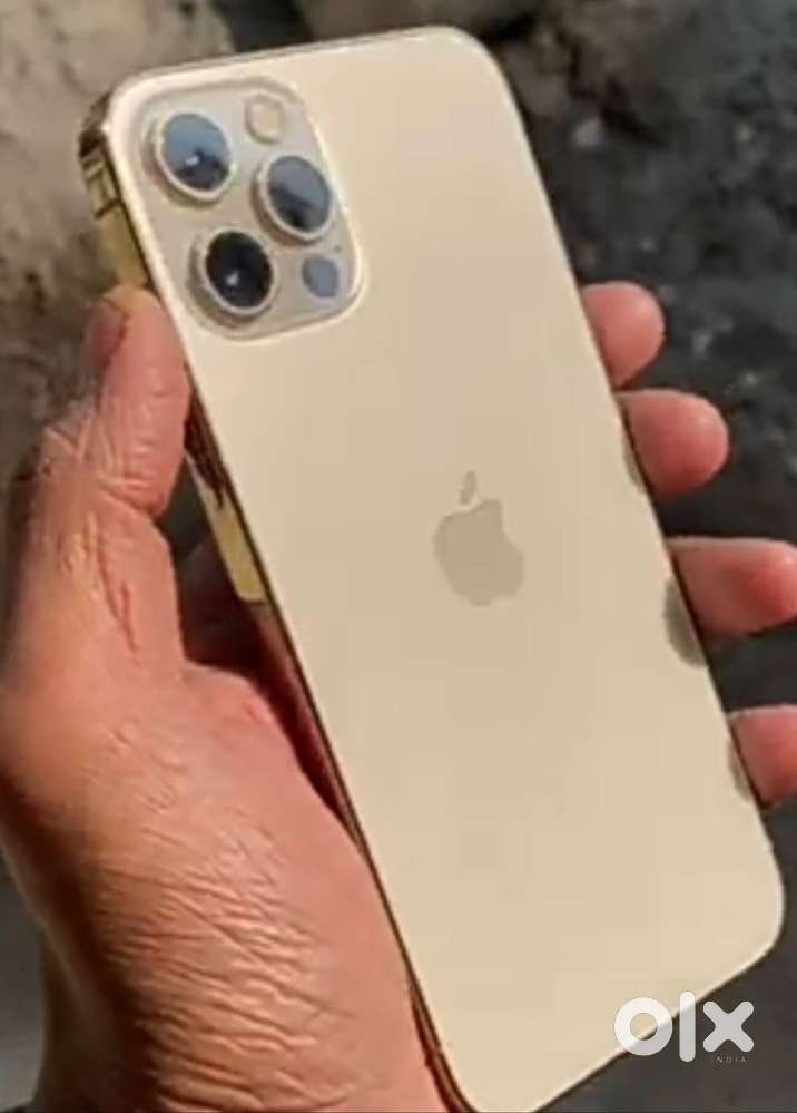 Thursday offer I phone 15 pro max refurbished available in 256gb