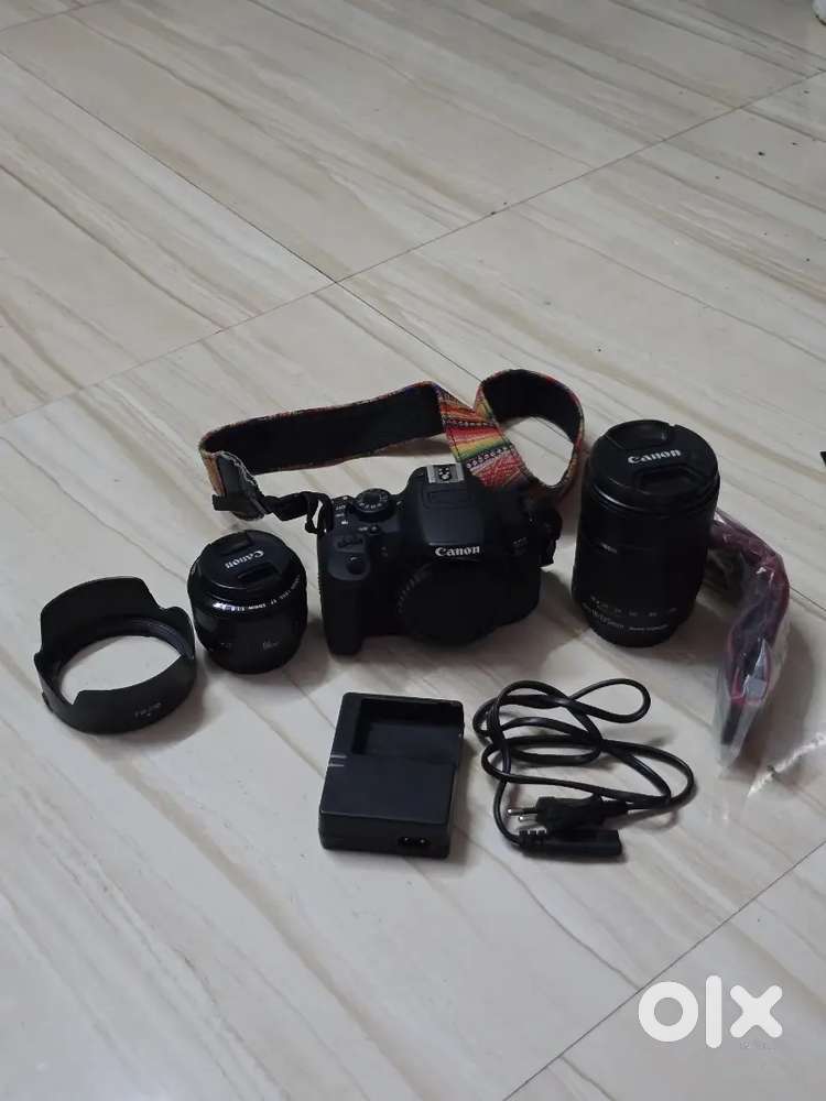 CANON 700D