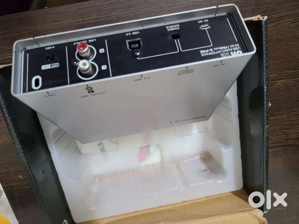 audio interface, monitor speaker
