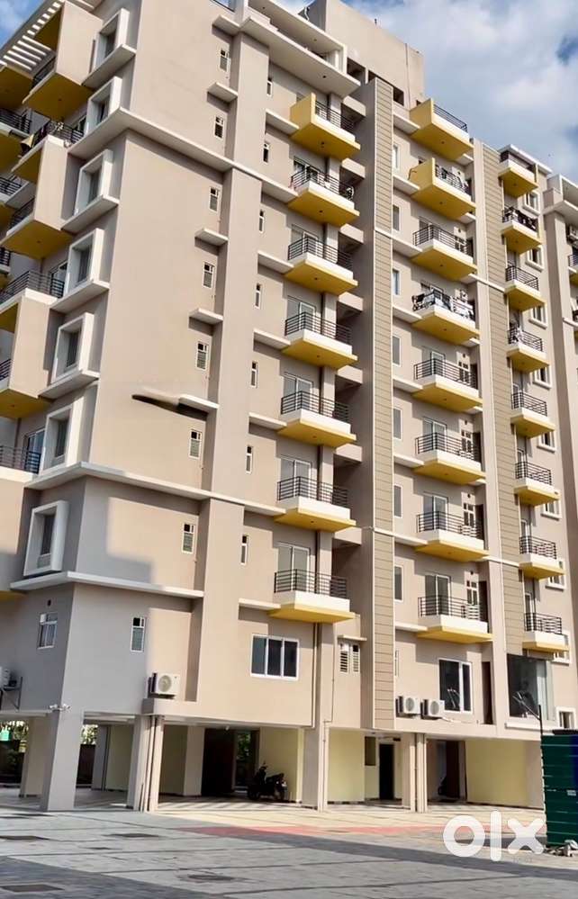 3BHK in Uttarayan Shreejoni, ready to move for resale.