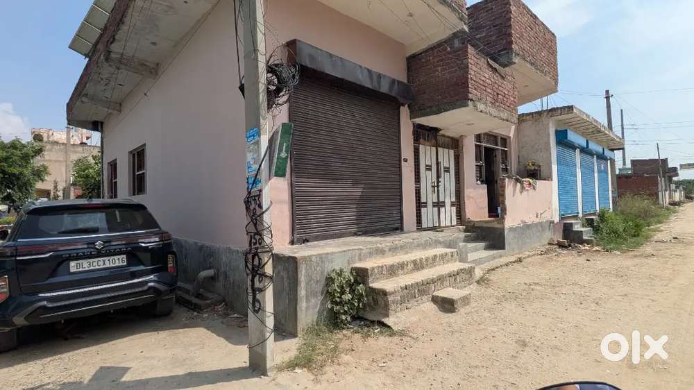 Plots noida 144sector 50 gaz 7 lakh and 100gaz 15 lac with bank loan