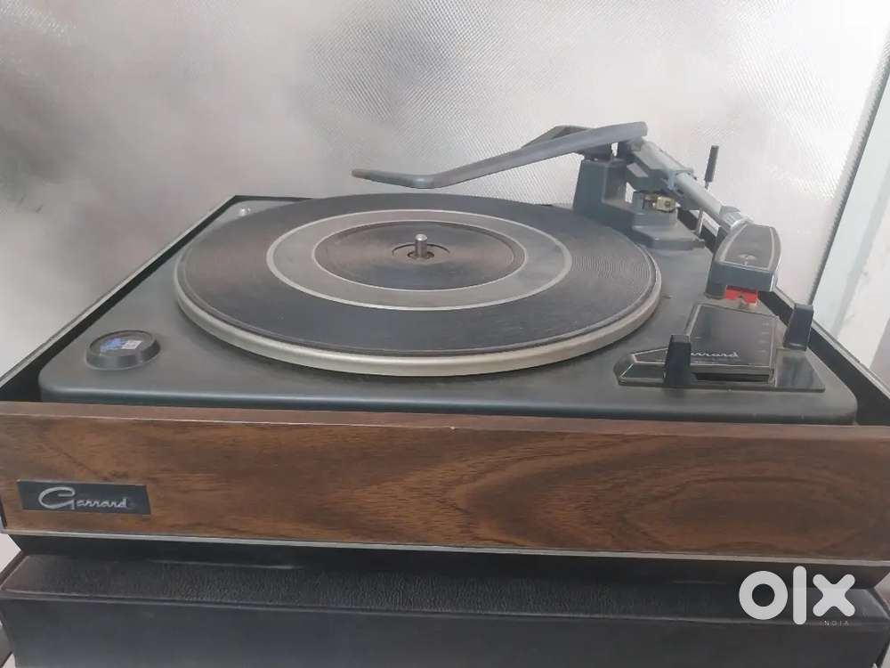 GARRARD made in England turntable record player