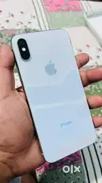 IPhone xs and oppo reno 2