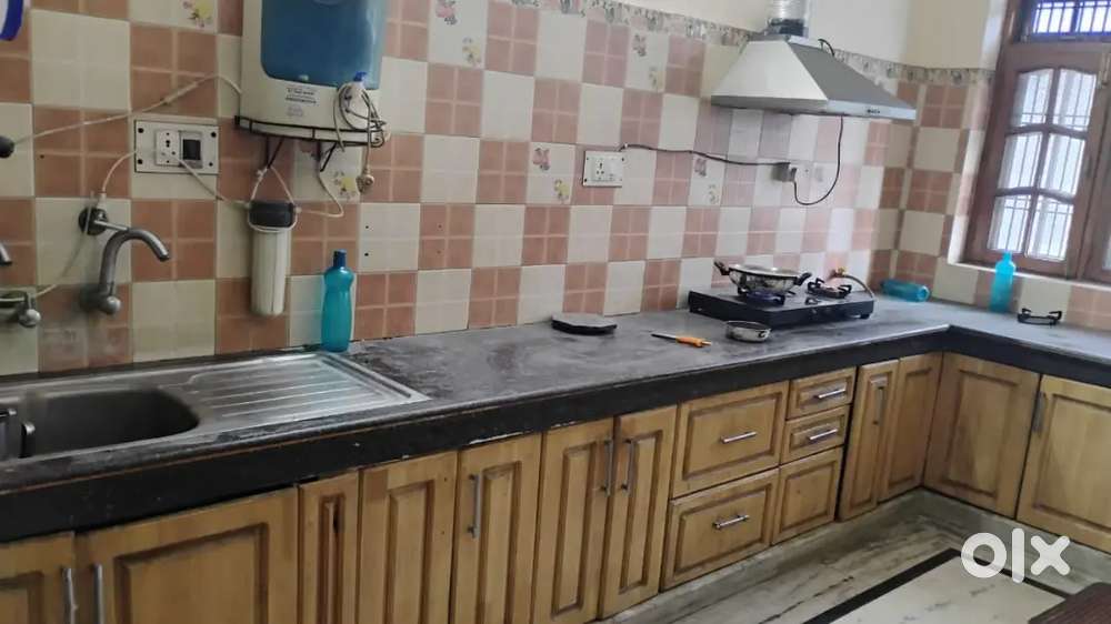 2bhk flat independent house without owner