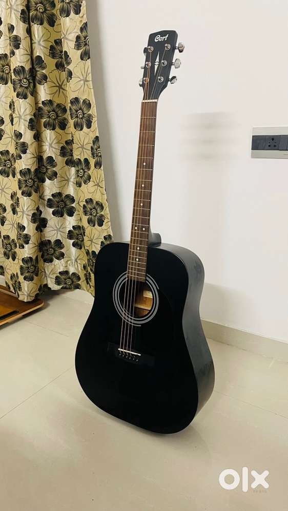 Cort Black Acoustic Guitar + Bag  Great Sound  Well Maintained