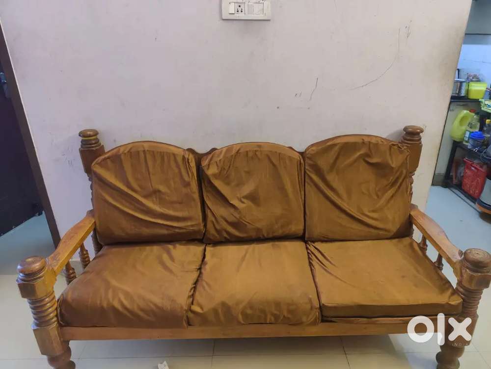 2 + 1 sofa with a good quality of wood which is used very often