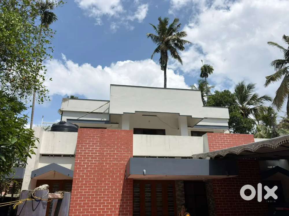 Pattom Murinjapalam Kalakoumudhi road, 2 BHK semi furnished 1st floor