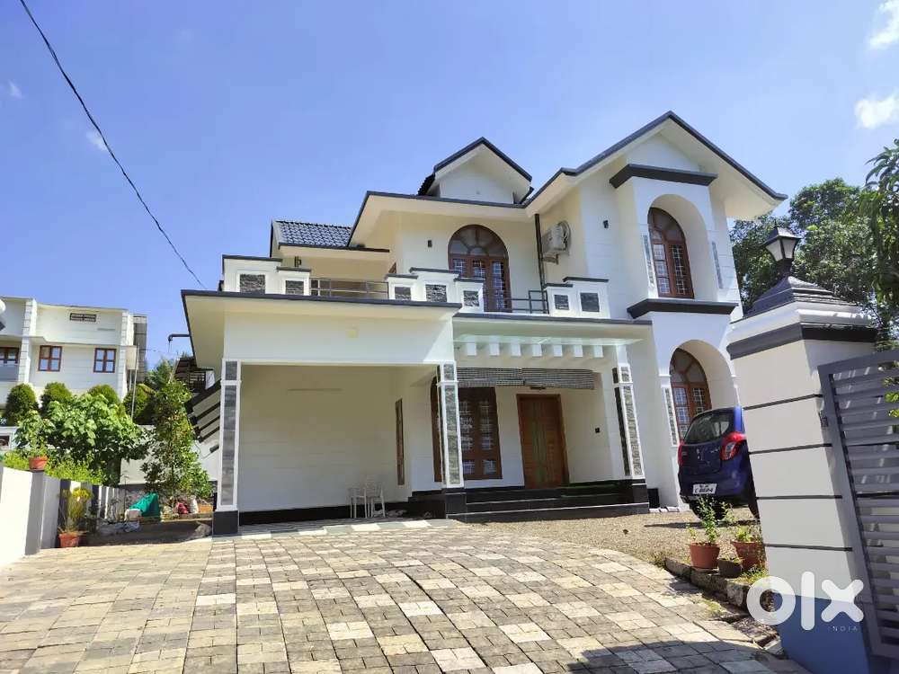Kodungoor.new.erunilaveedu.15.cent.5.bhk.bankloanfacilities