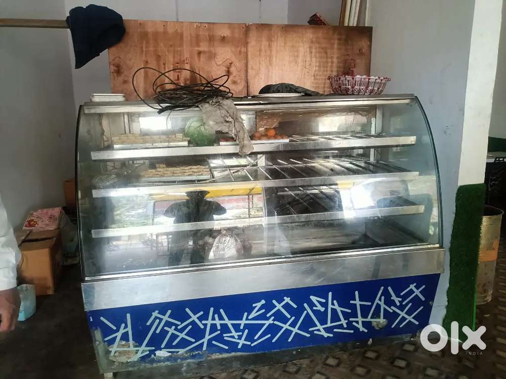 Sweets and Cake Counters