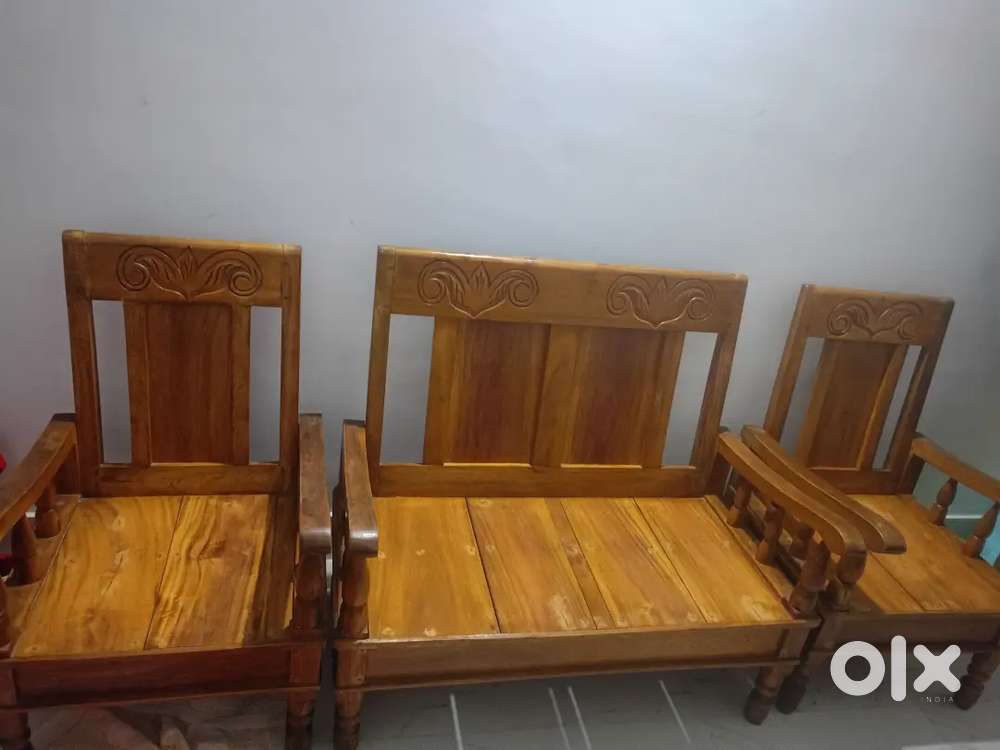 Good condition sofa for sale