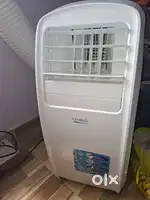 Portable chroma AC