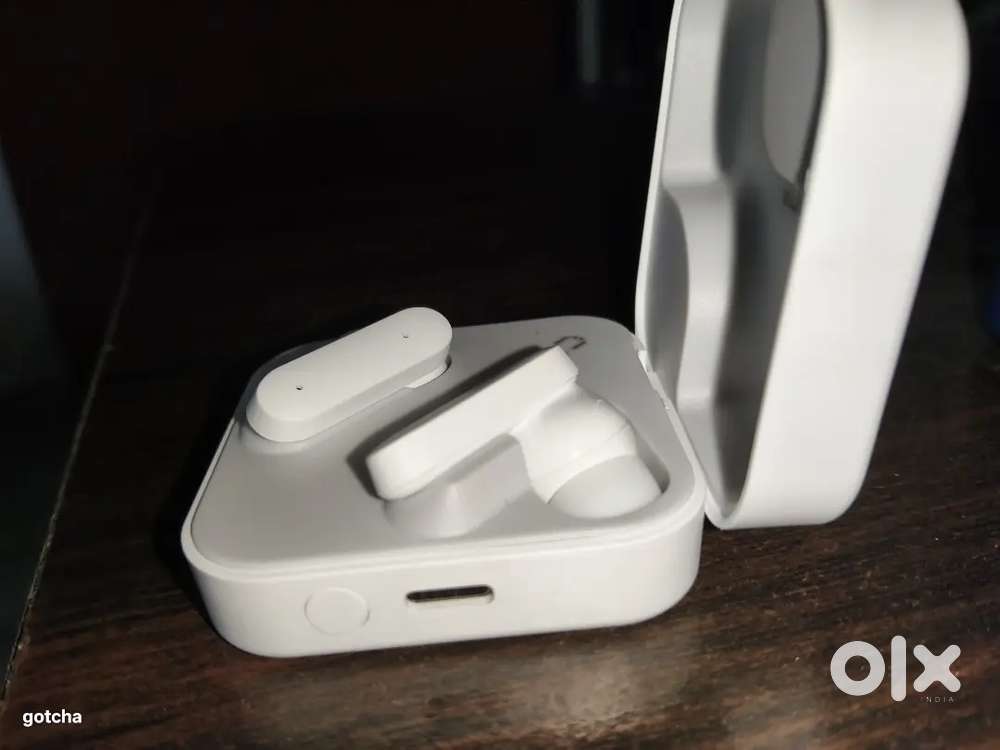 CMF buds emphasis ,clarity or design:CMF Buds: Pure Sound.Pure Design