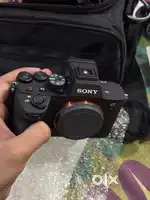 Sony Alpha 7M4 mirrorless camera body only