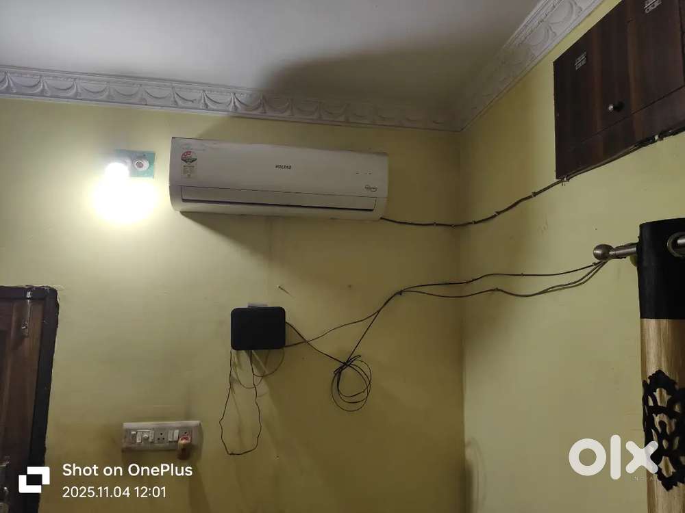 Voltas spleet ac best condition 1 ton