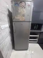 345 litre refrigerator of samsung company