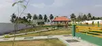 Eb and water facilites. Bus facilites all part of city