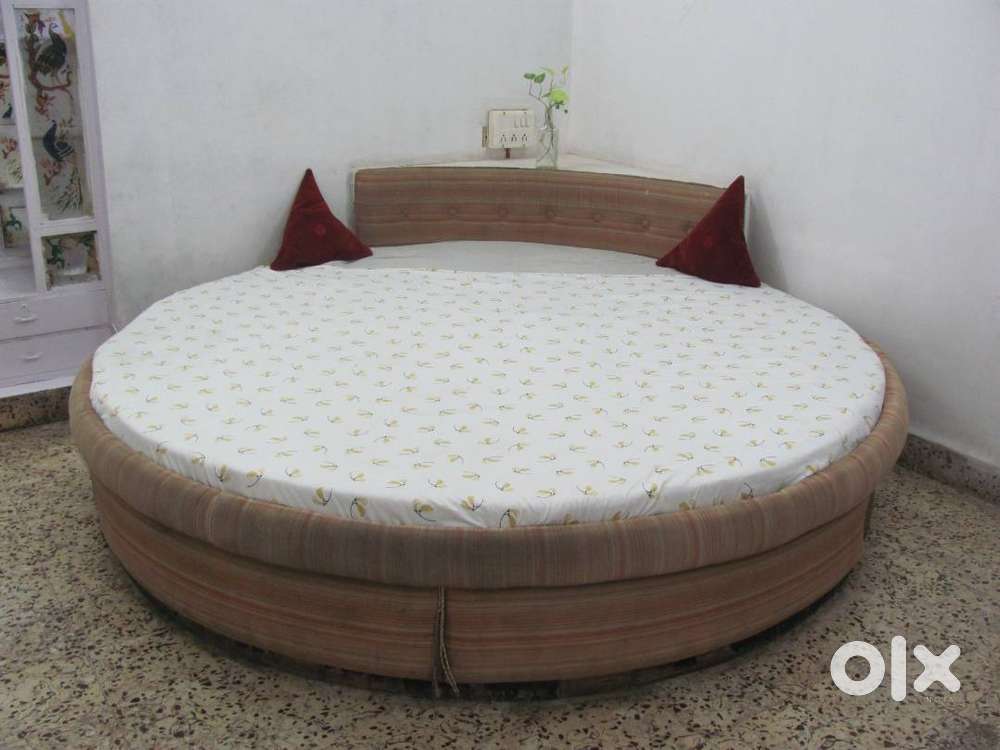 Round Luxury Bed