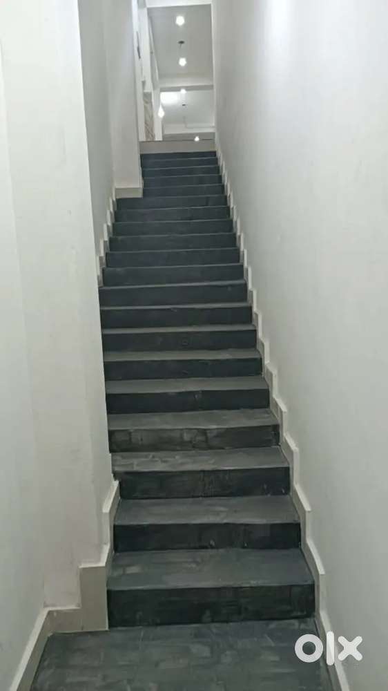 Flat for rent for 3 BHK in market location gola road samastipur