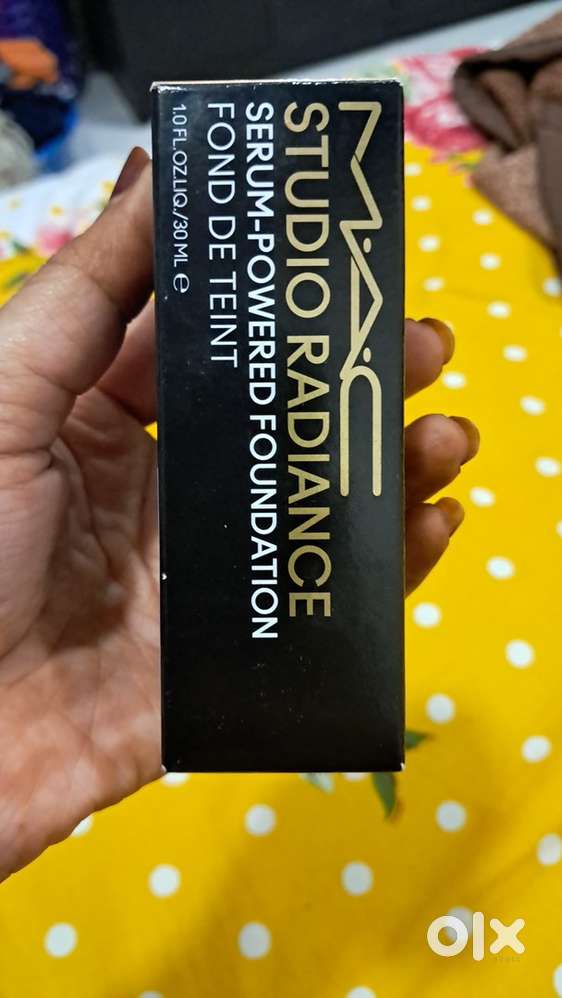 Nc25 MAC studio radiance fond and MAC studio fix powder