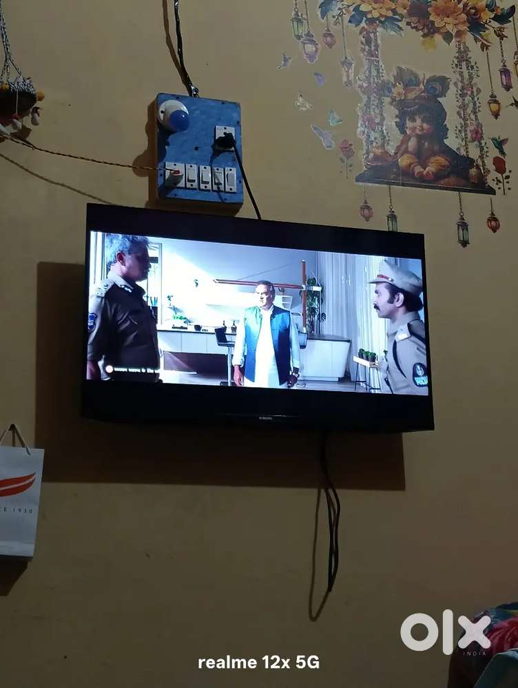 Xiaomi led t.v 32 inch only 1 year old brand new condition no crack no