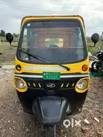 Mahindra TREO Auto 130Km Renge