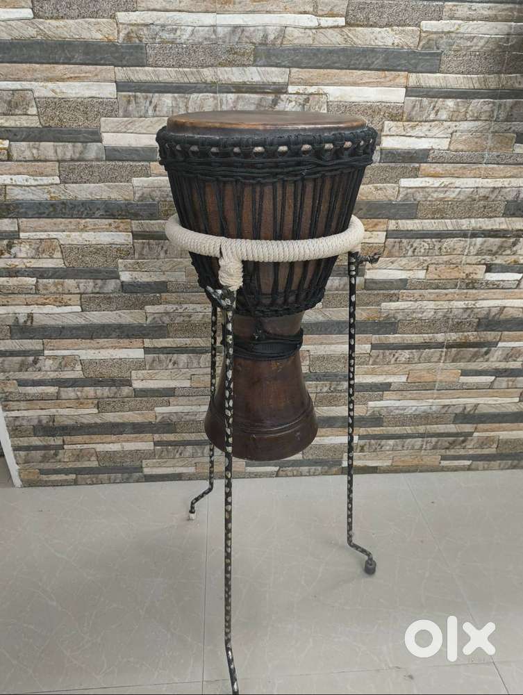 Djembe with 2 stands and bag